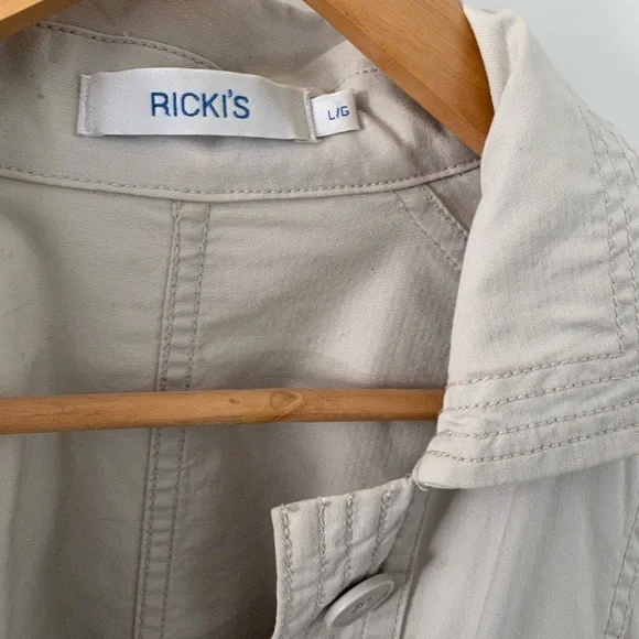 Ricki’s light jacket - Picture 2 of 2